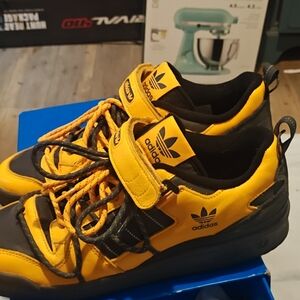 Adidas Kids Yellow and Black Sneakers